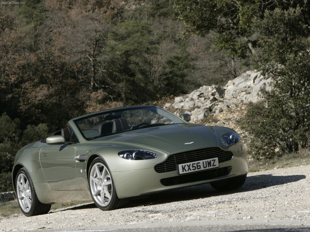 aston martin v8 vantage roadster pic #47523