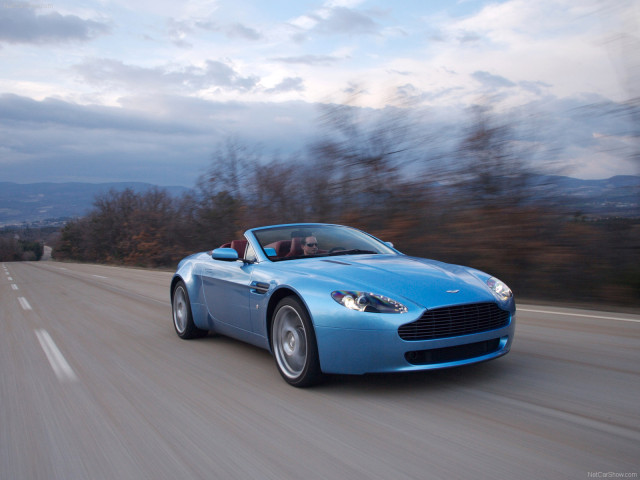 aston martin v8 vantage roadster pic #47524