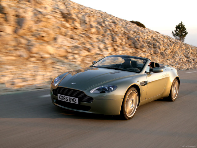 aston martin v8 vantage roadster pic #47525