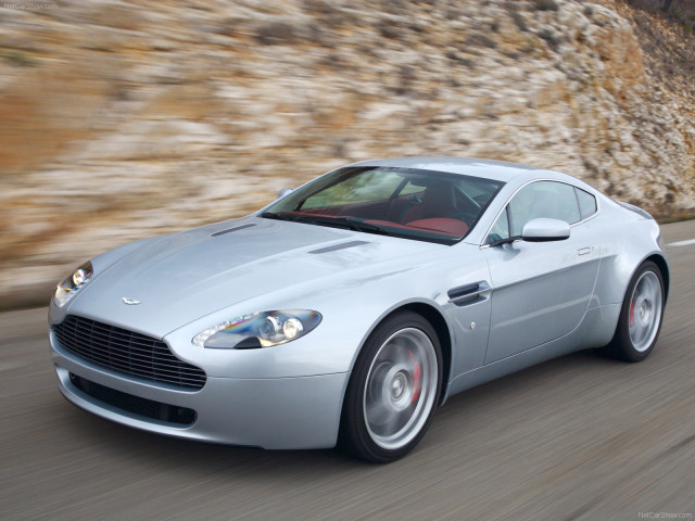 aston martin v8 vantage pic #47574