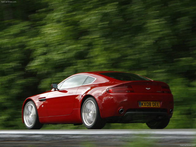 aston martin v8 vantage pic #56682