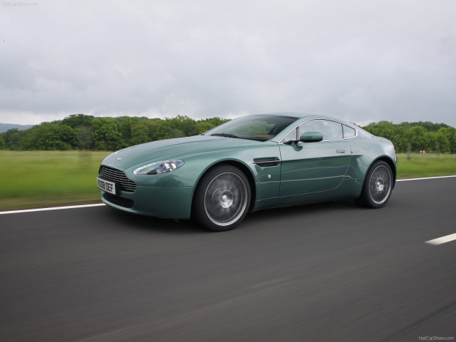 aston martin v8 vantage pic #56701