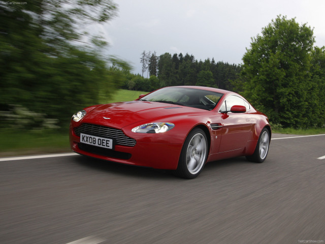 aston martin v8 vantage pic #56703