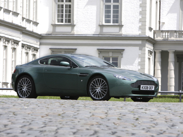 aston martin v8 vantage pic #56705