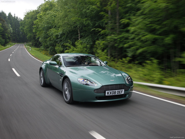 aston martin v8 vantage pic #56707