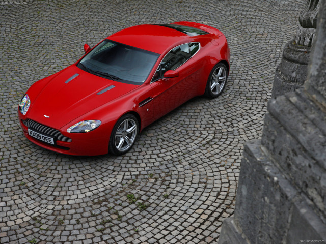 aston martin v8 vantage pic #56709