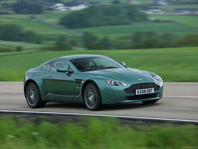 aston martin v8 vantage pic #56710