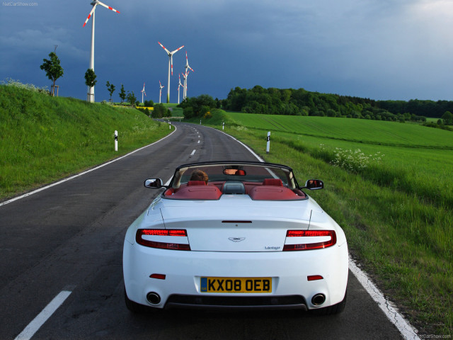 aston martin v8 vantage roadster pic #56717