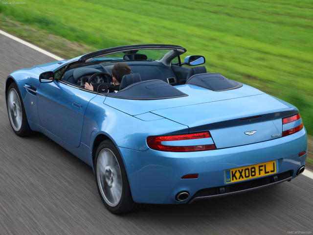 aston martin v8 vantage roadster pic #56722