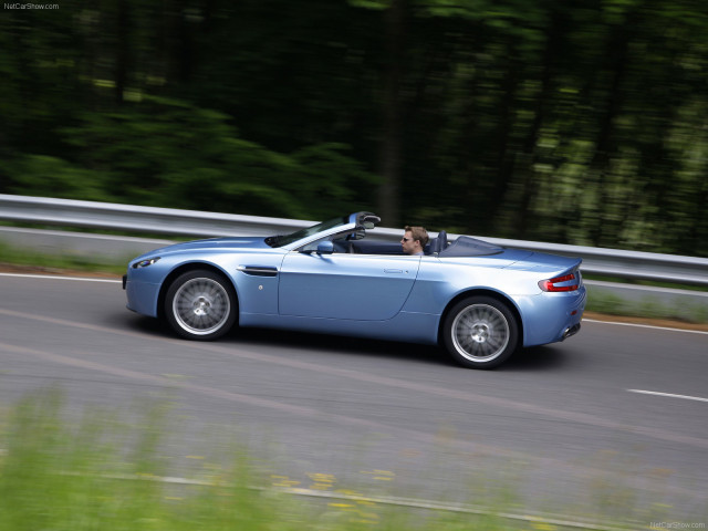 aston martin v8 vantage roadster pic #56723