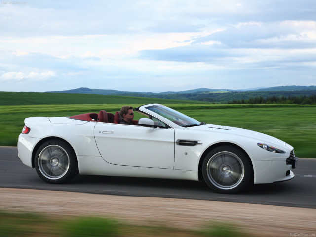 aston martin v8 vantage roadster pic #56727