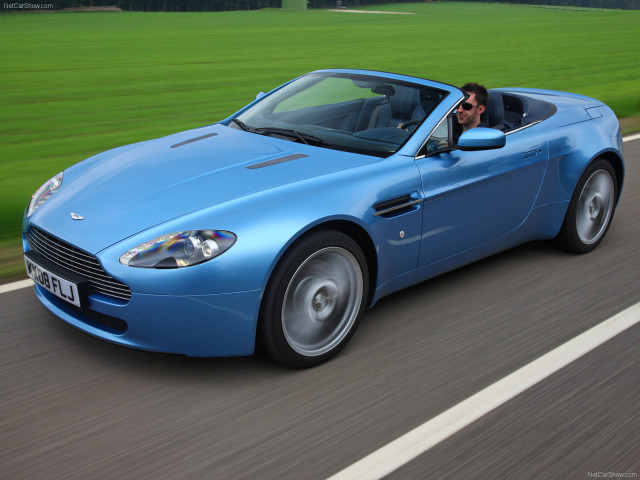 aston martin v8 vantage roadster pic #56731