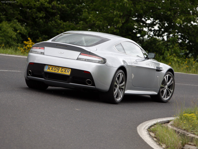 aston martin v12 vantage pic #64315