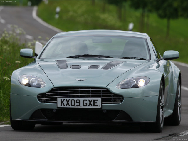 aston martin v12 vantage pic #64319