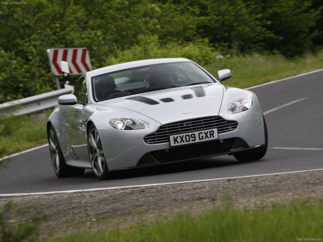 aston martin v12 vantage pic #64321