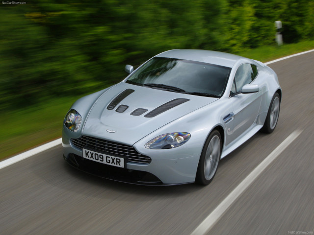 aston martin v12 vantage pic #64325