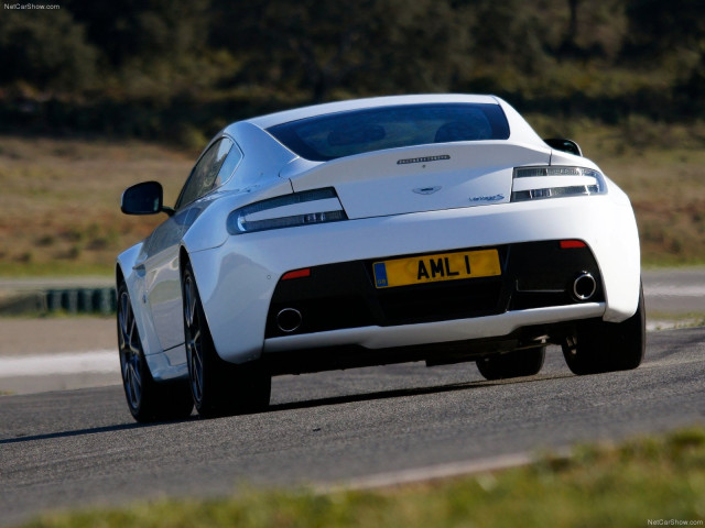 aston martin v8 vantage s pic #79042