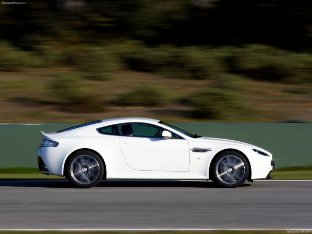 aston martin v8 vantage s pic #79045