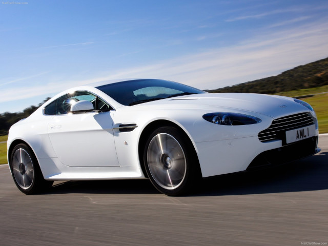 aston martin v8 vantage s pic #79047