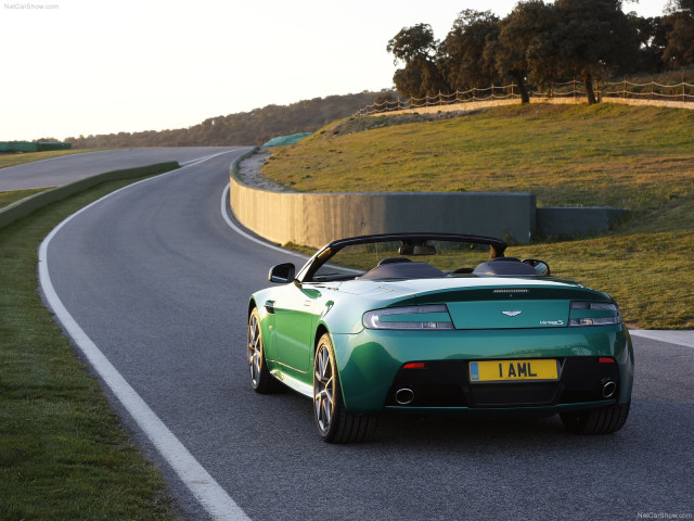 aston martin v8 vantage s roadster pic #79054