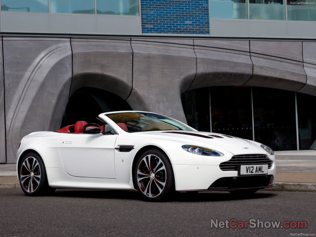 aston martin v12 vantage roadster pic #93520