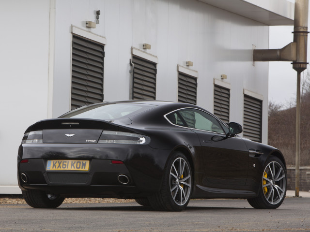 aston martin v8 vantage pic #95377