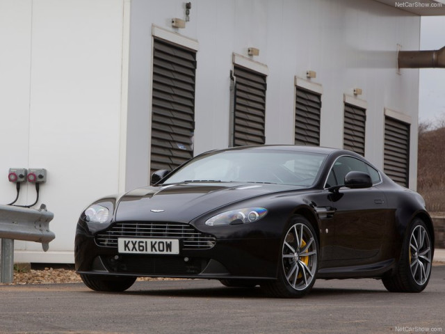 aston martin v8 vantage pic #97951