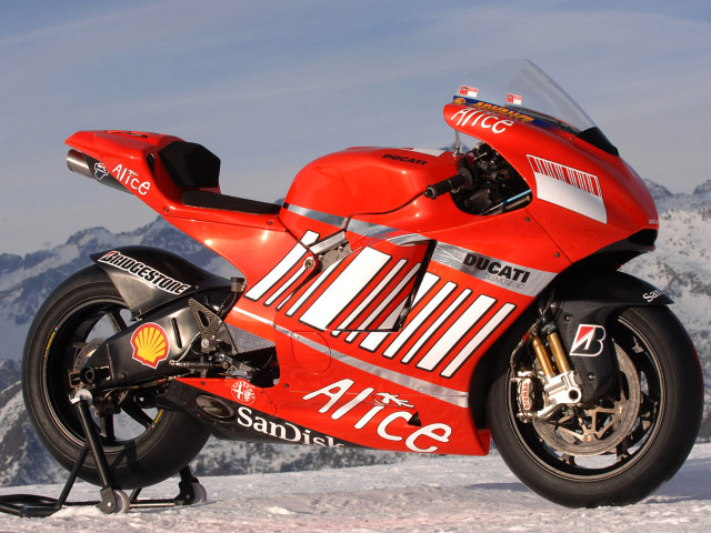 ducati desmosedici gp7 pic #49316