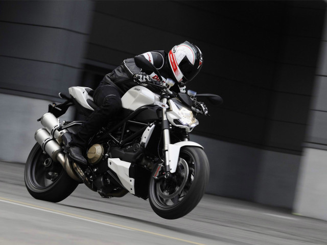 ducati streetfighter pic #67926