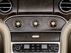 Bentley Hybrid Concept pic