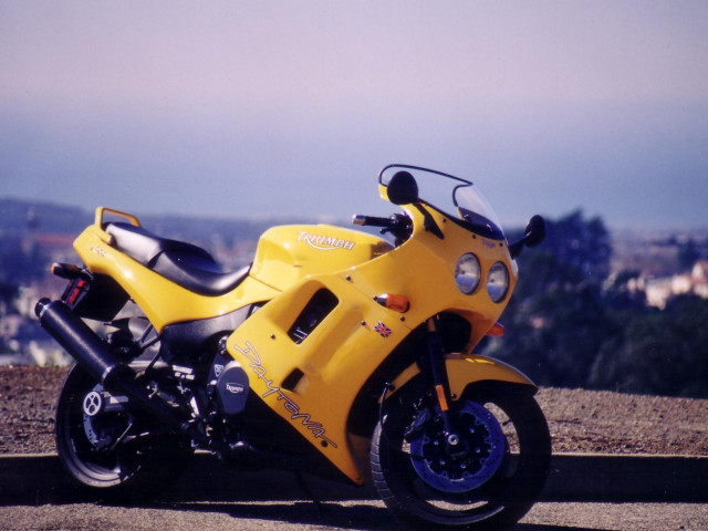 triumph daytona 1200 pic #105538