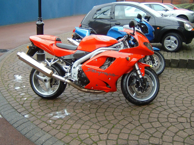 triumph daytona 955 pic #18240