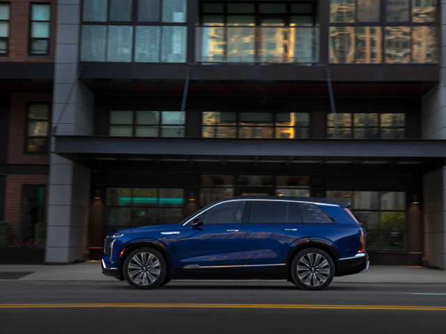 cadillac vistiq pic #207804