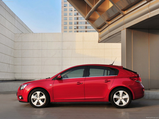 chevrolet cruze hatchback pic #82753