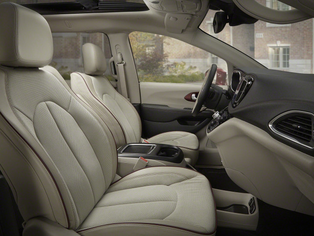 chrysler town and country pic #159735