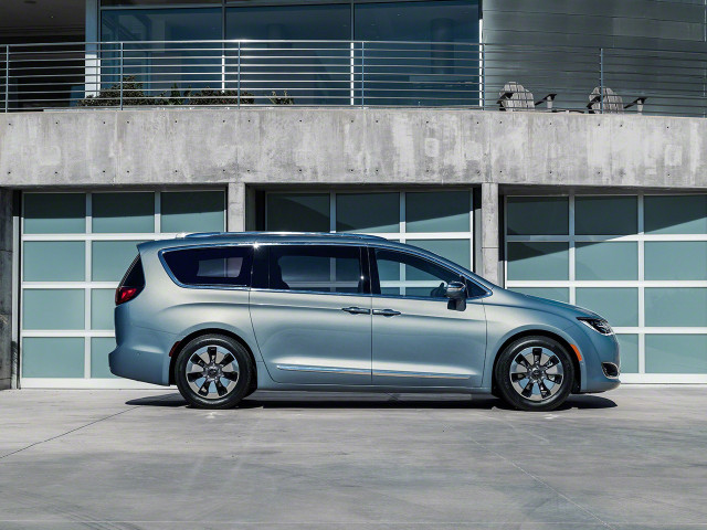 chrysler town and country pic #159748