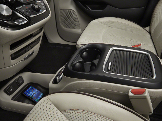 chrysler town and country pic #159750
