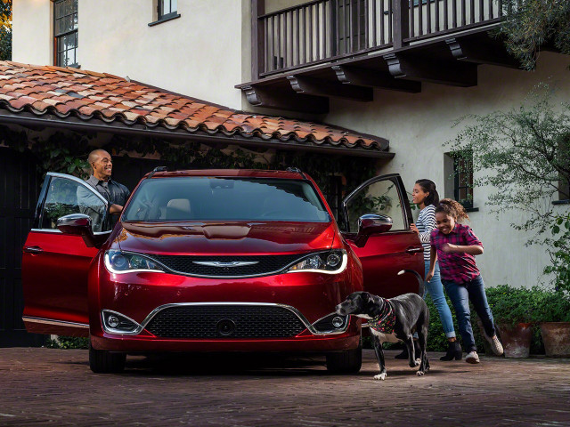 chrysler town and country pic #159755