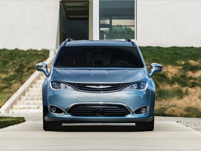 chrysler town and country pic #159757