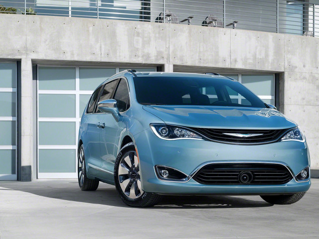 chrysler town and country pic #159760