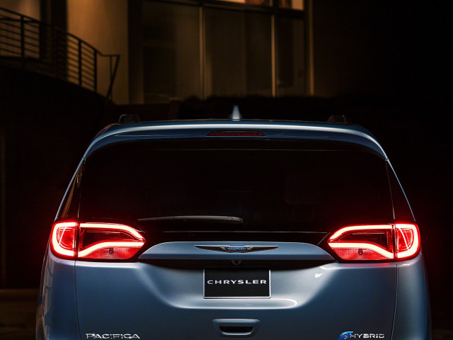 chrysler town and country pic #159767