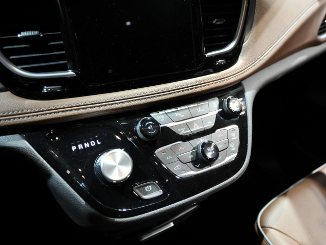 chrysler town and country pic #159771