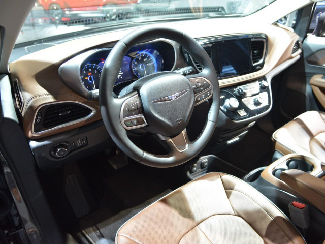 chrysler town and country pic #159797