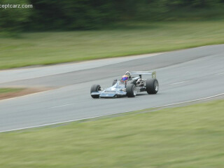 Lola T240