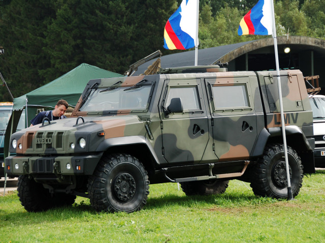 iveco lmv pic #55590