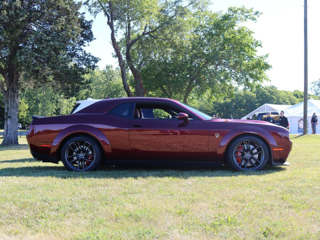 dodge challenger srt hellcat pic #178984