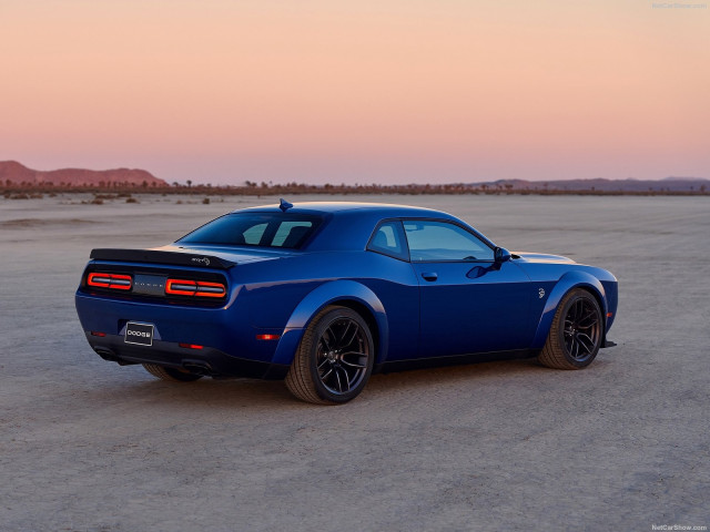 dodge challenger srt hellcat pic #189273