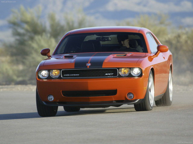 dodge challenger srt8 pic #52097