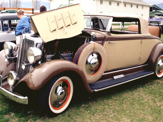 Hupmobile 1933