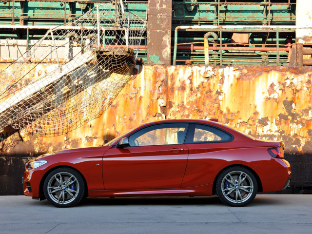 bmw 2-series pic #103574